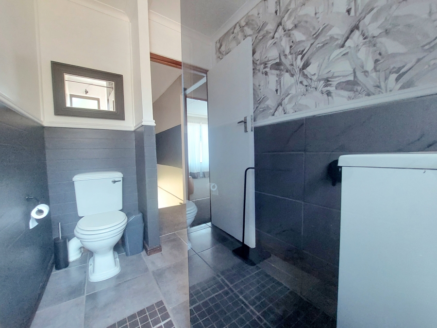 2 Bedroom Property for Sale in Heatherlands Western Cape